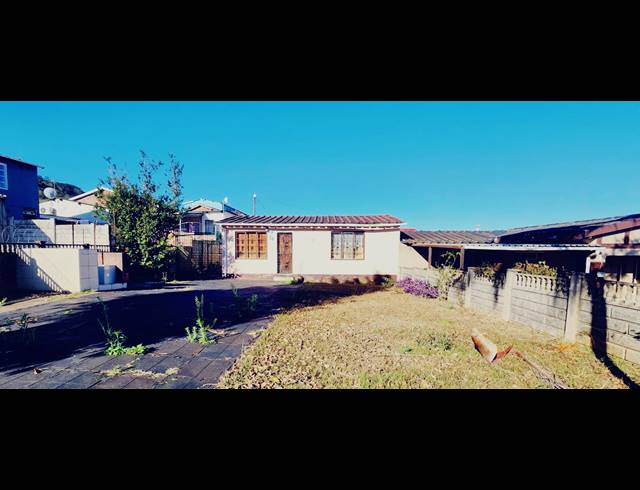 2 BEDROOM FREESTANDING FOR SALE IN BOMBAY HEIGHTS